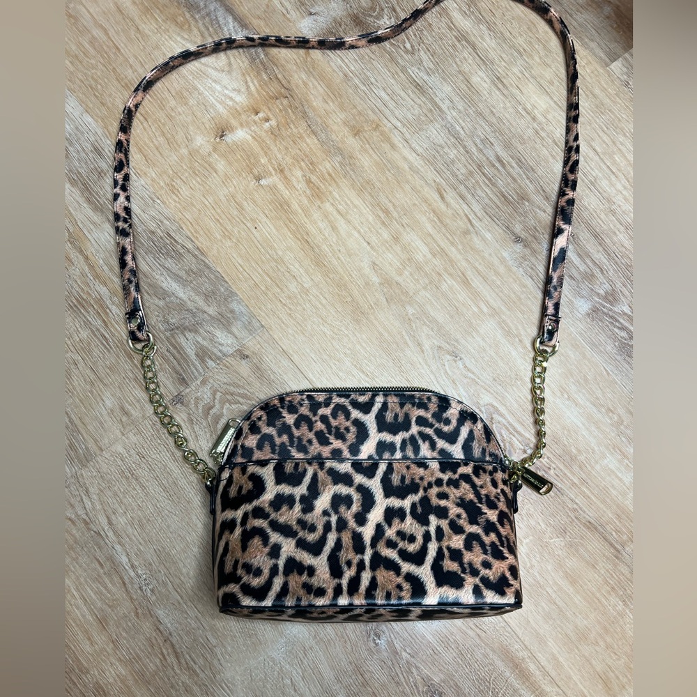 Steve Madden leopard and gold hardware crossbody bag. Excellent condition. - Picture 3 of 6